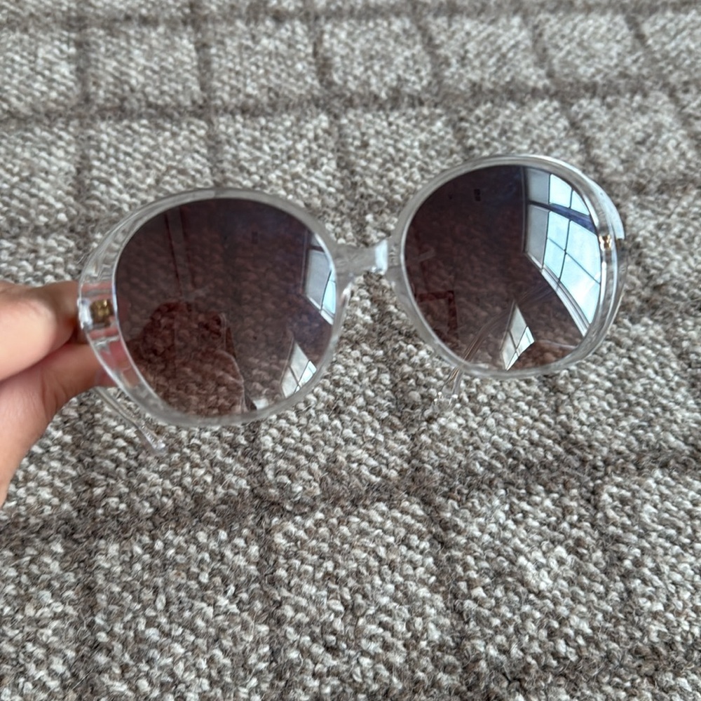 Like new limited edition Krewe x Billy Reid Jeanne Sunglasses - Picture 2 of 10